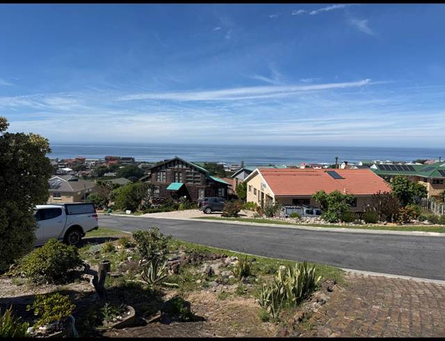 1 BEDROOM FLAT TO LET IN TERGNIET